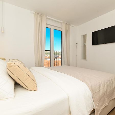 Downtown Apartments Maar Trogir Ngoại thất bức ảnh