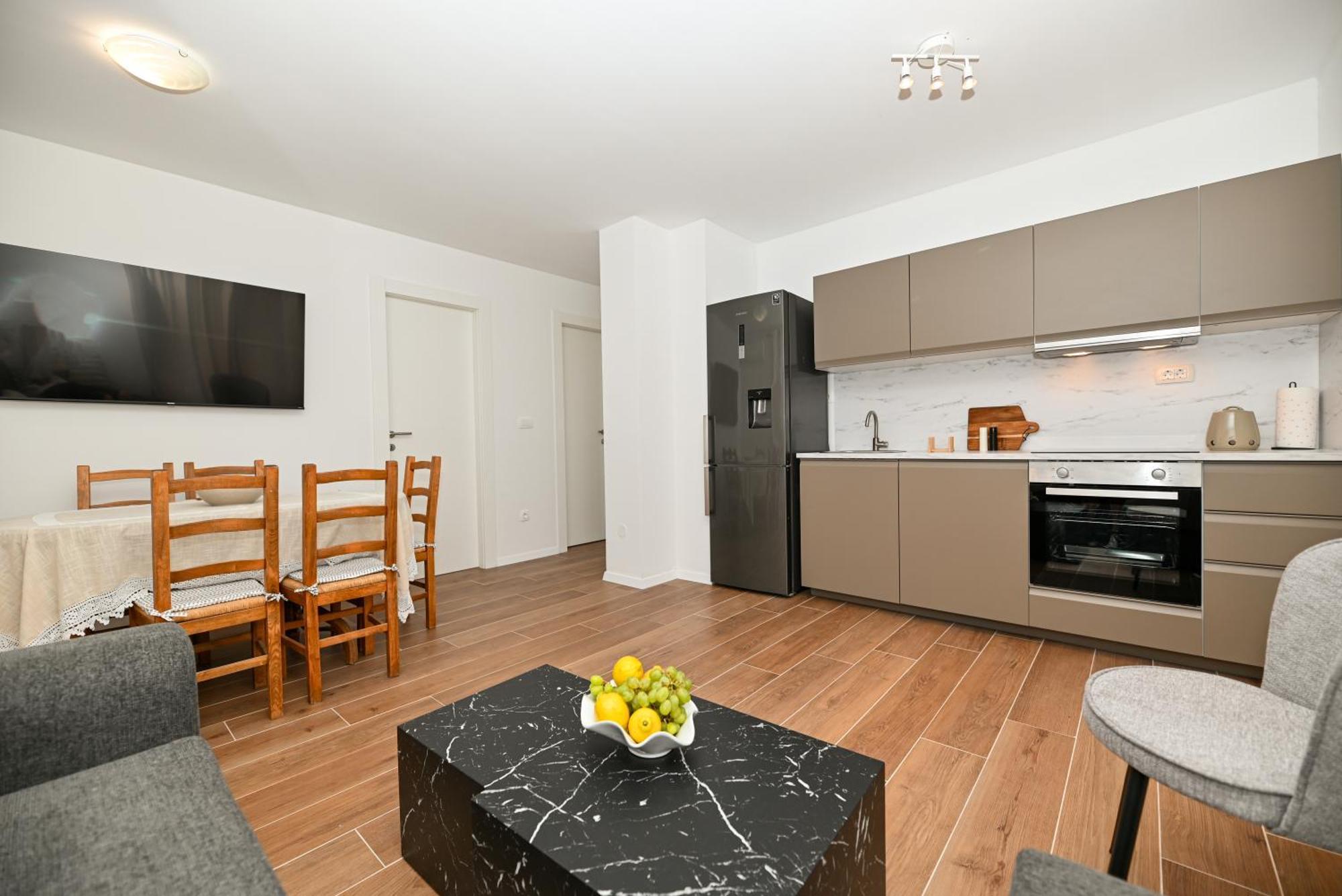 Downtown Apartments Maar Trogir Ngoại thất bức ảnh