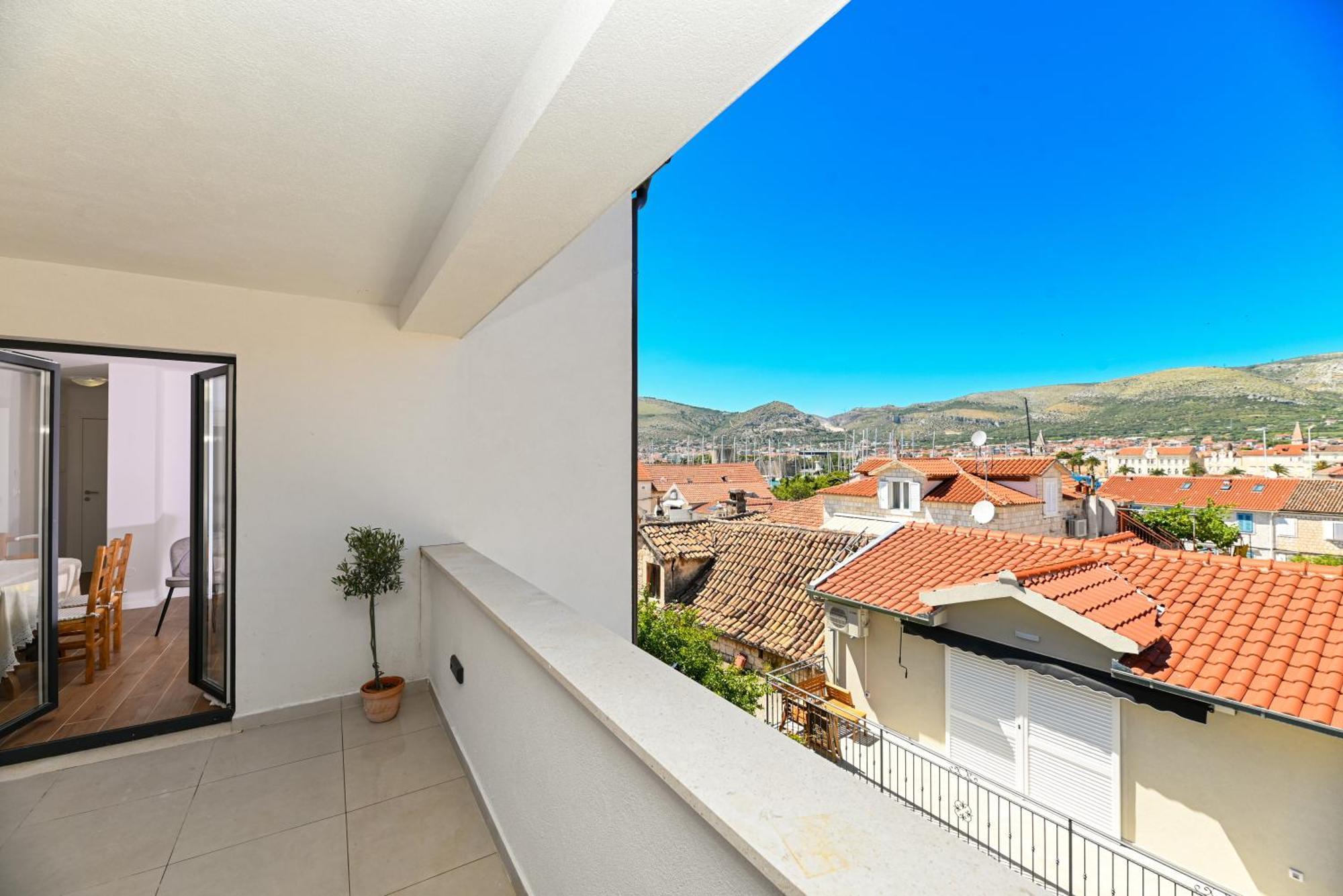 Downtown Apartments Maar Trogir Ngoại thất bức ảnh