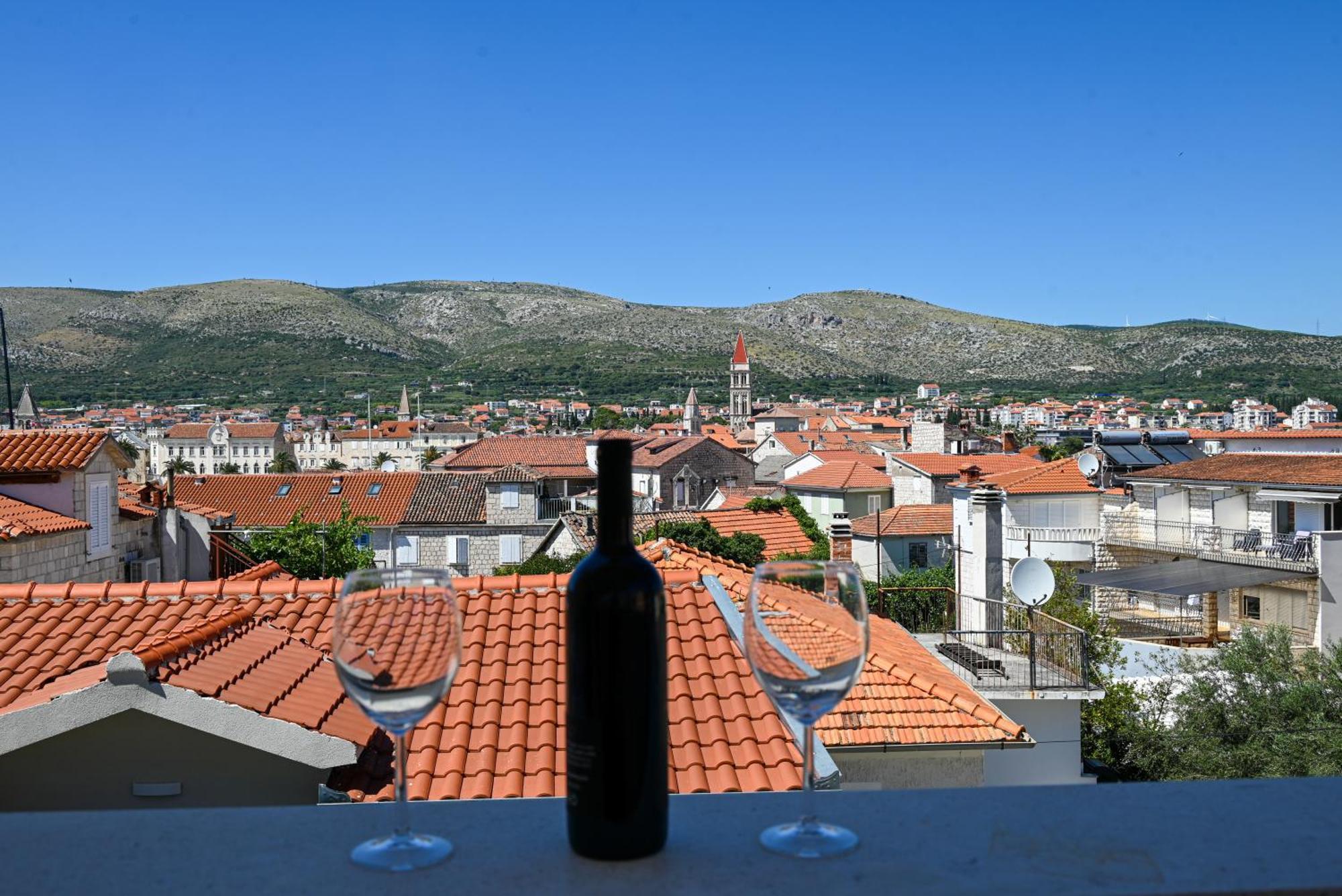 Downtown Apartments Maar Trogir Ngoại thất bức ảnh