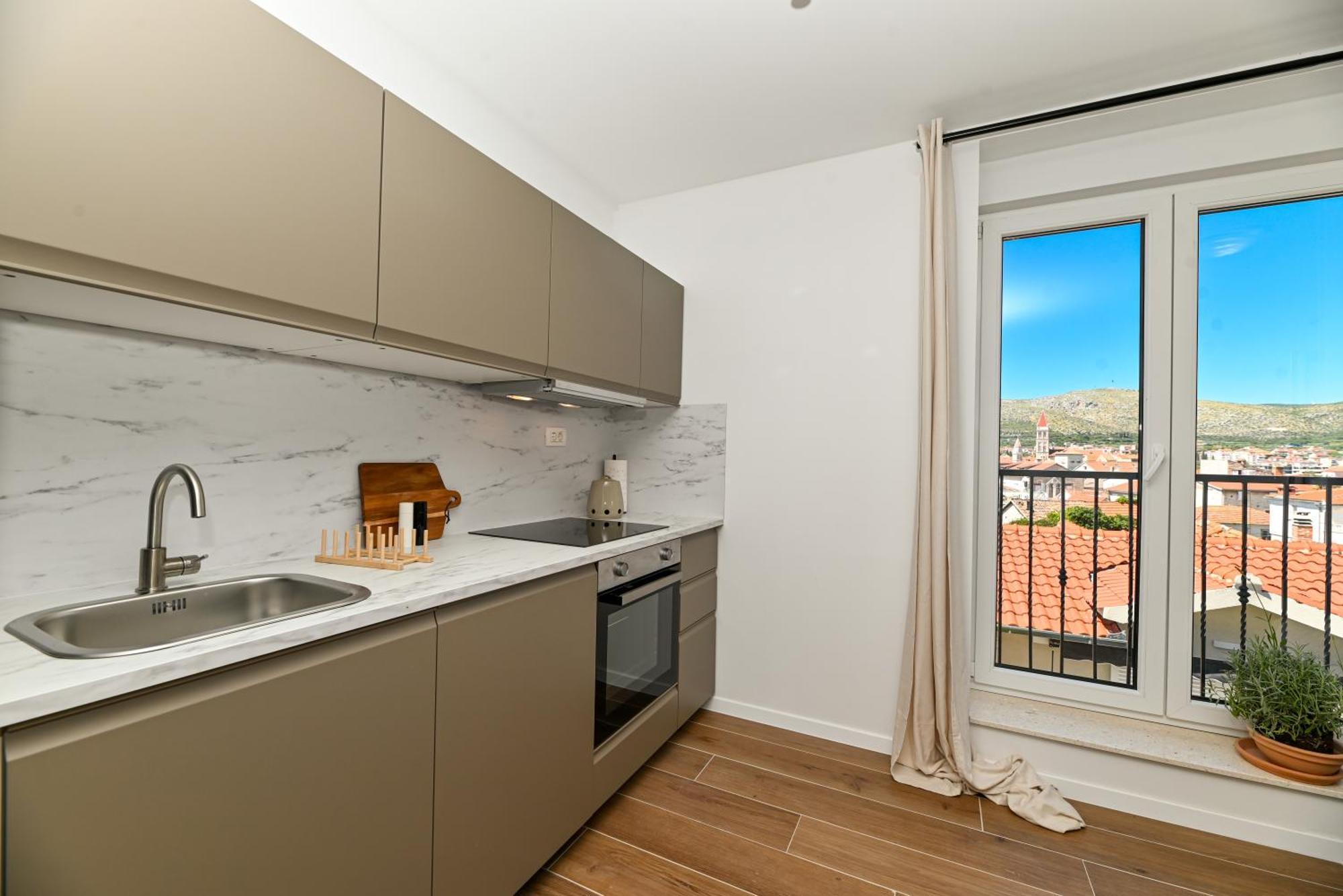 Downtown Apartments Maar Trogir Ngoại thất bức ảnh