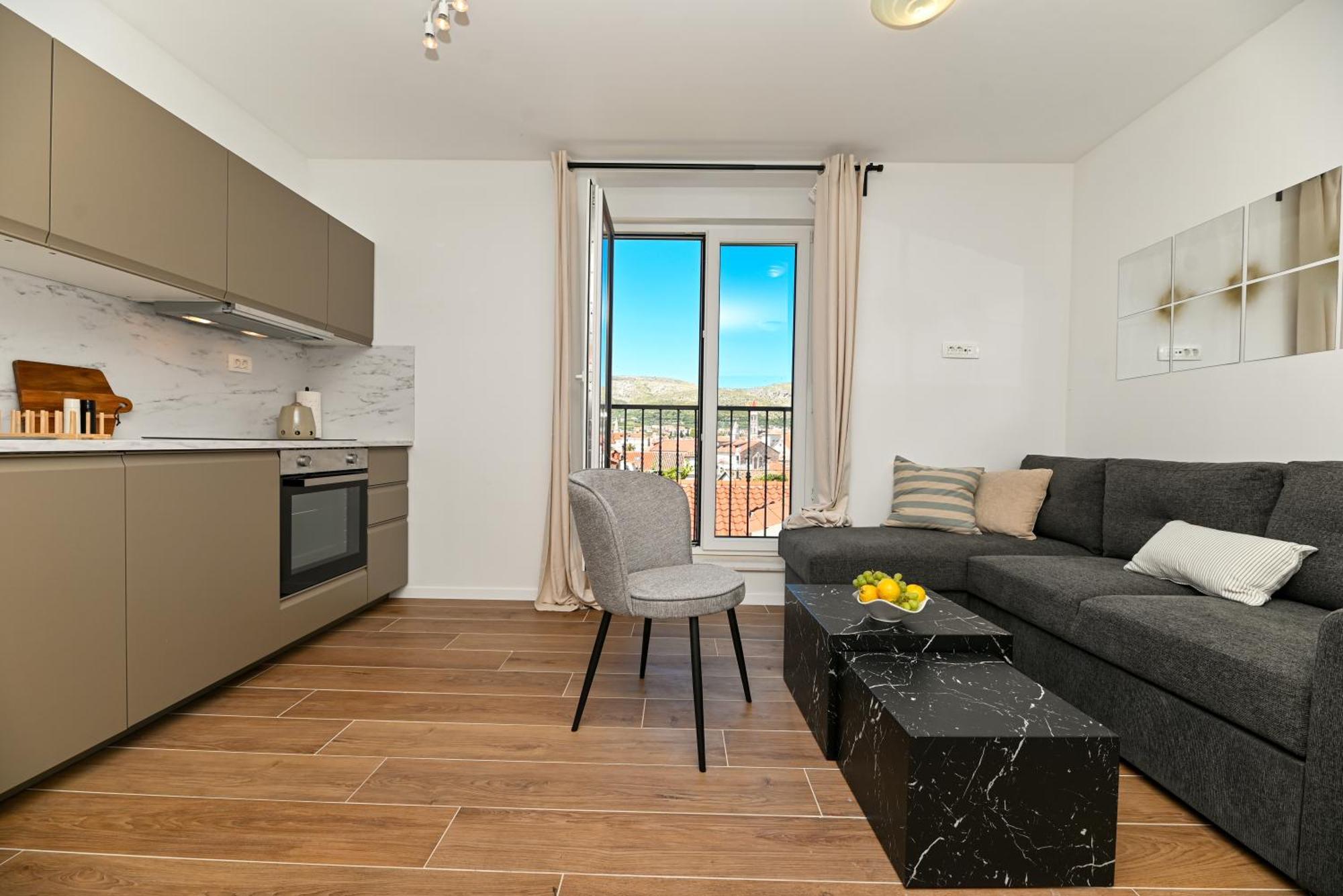 Downtown Apartments Maar Trogir Ngoại thất bức ảnh