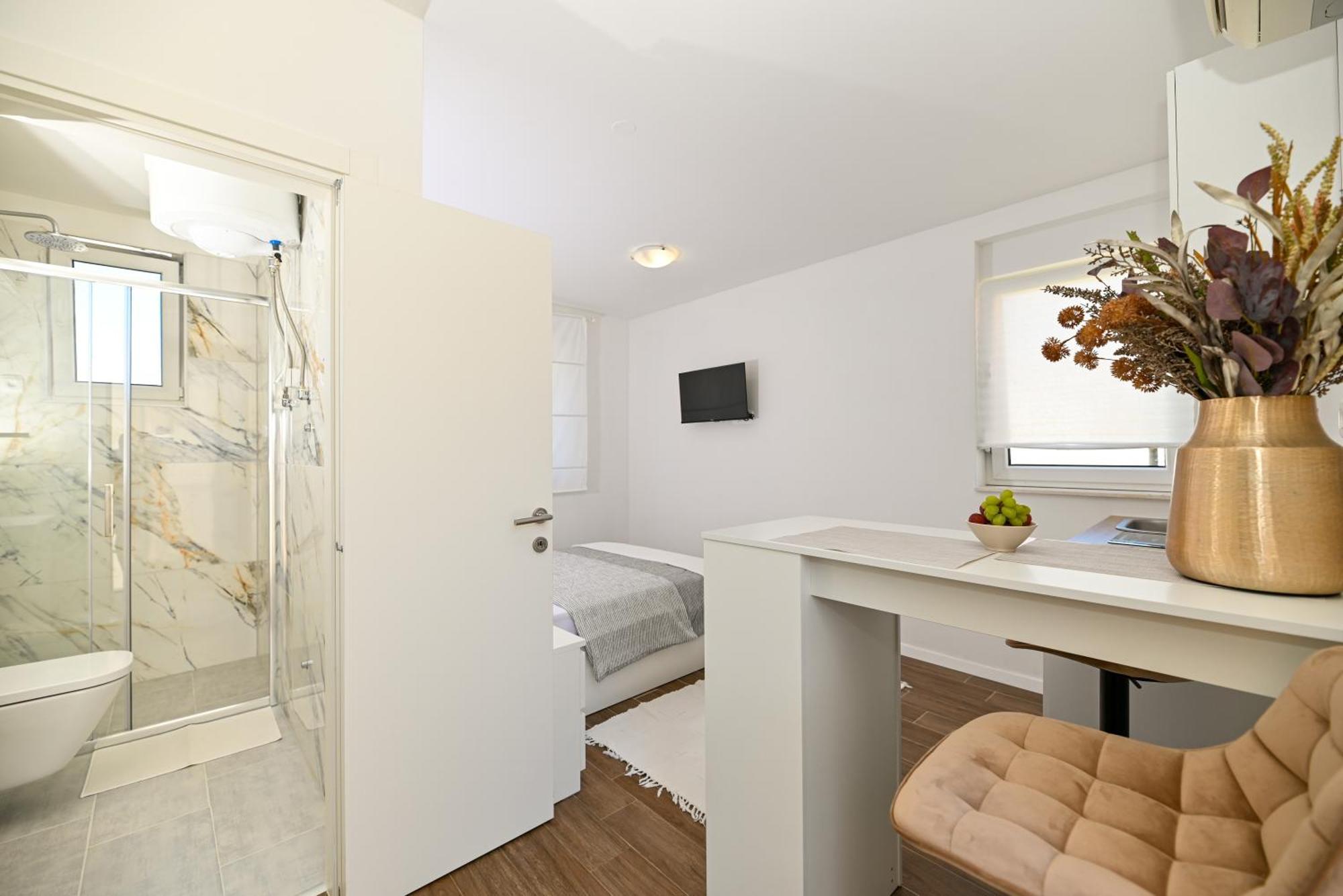 Downtown Apartments Maar Trogir Ngoại thất bức ảnh