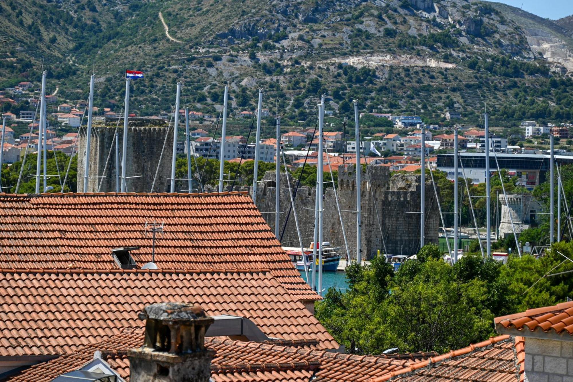 Downtown Apartments Maar Trogir Ngoại thất bức ảnh