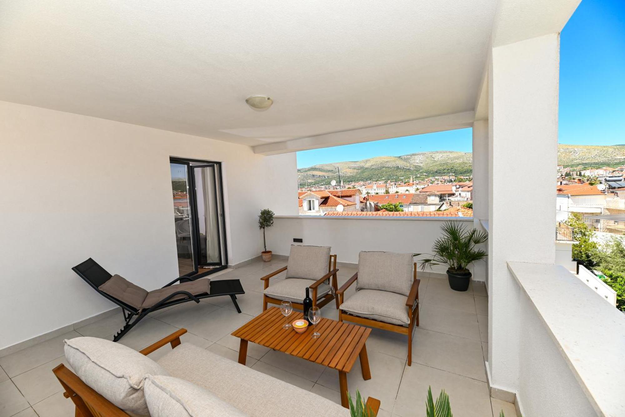 Downtown Apartments Maar Trogir Ngoại thất bức ảnh