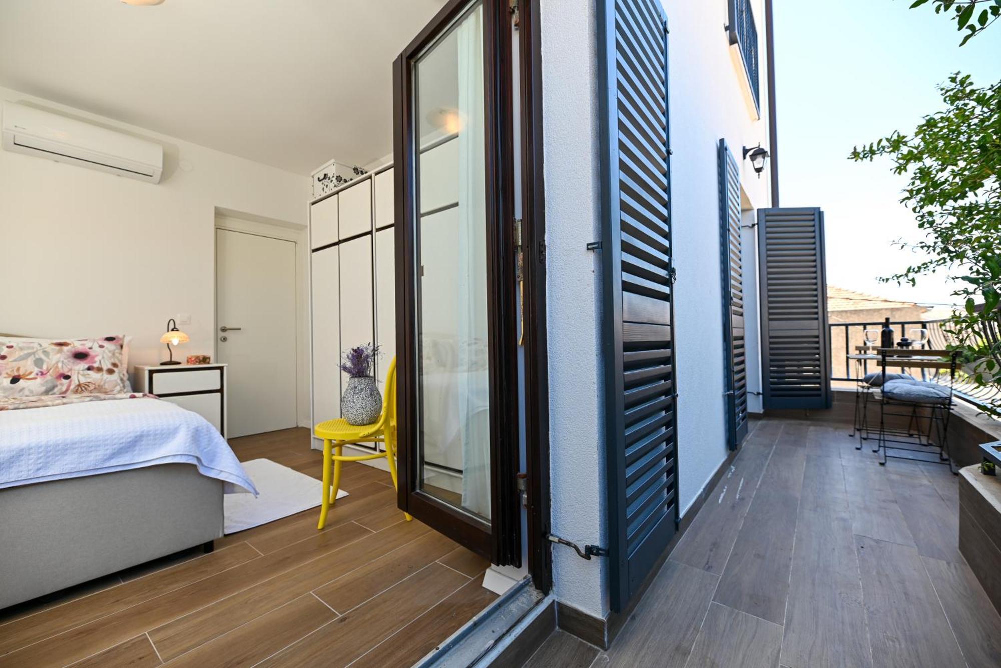 Downtown Apartments Maar Trogir Ngoại thất bức ảnh