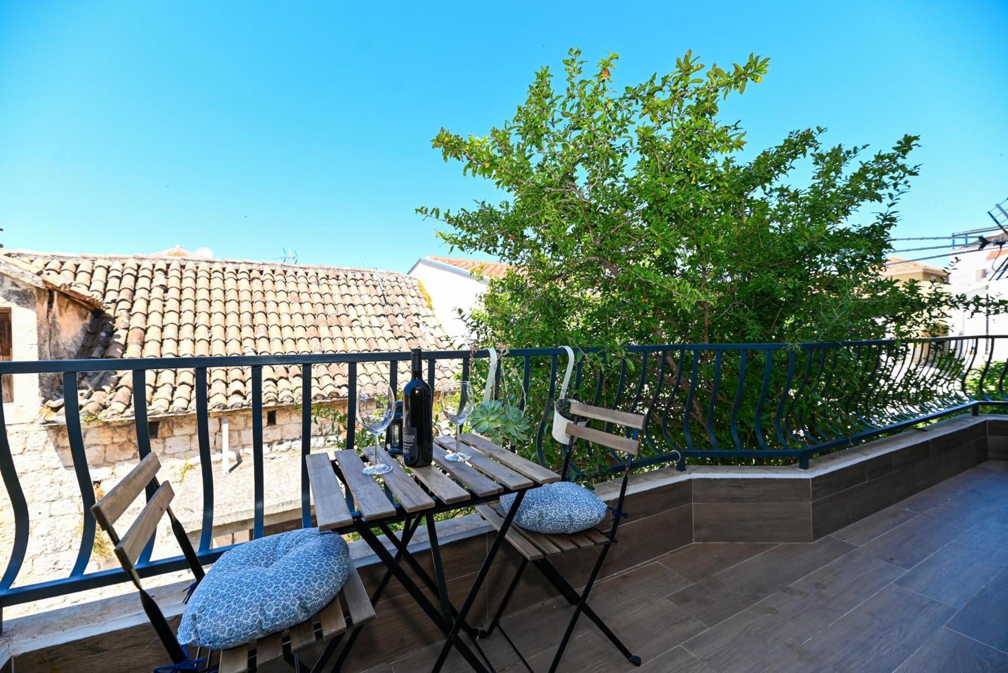 Downtown Apartments Maar Trogir Ngoại thất bức ảnh